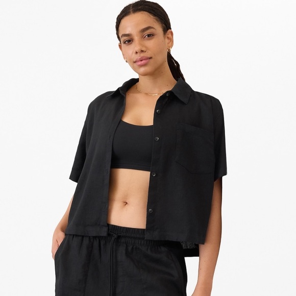 Athleta Tops - Athleta Retreat Short Sleeve Linen Button Down shirt Sz medium black - like new!